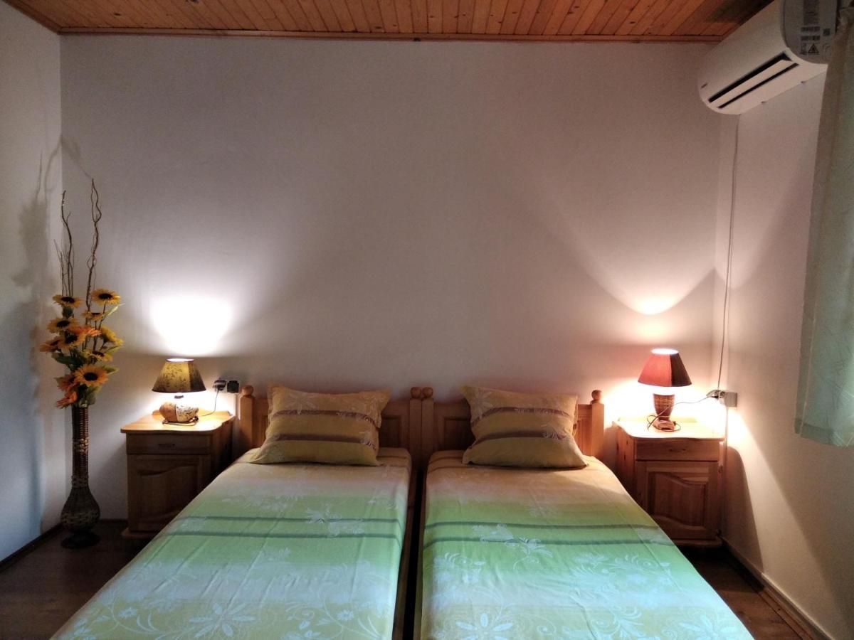 Hotel Къща Речен Шепот Kałofer Zewnętrze zdjęcie